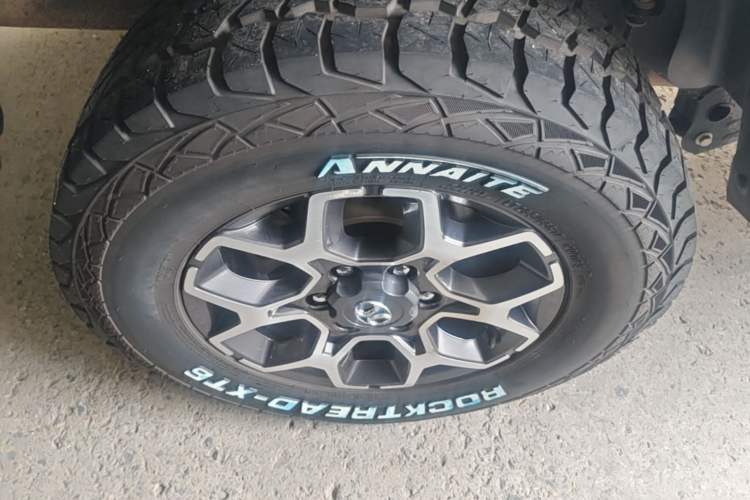 Used BAIC Off-Road BJ40 2019 PLUS 2.3T Automatic Four-Wheel Drive Flagship Edition China VI Emission Standard Right Rear Wheel Hub