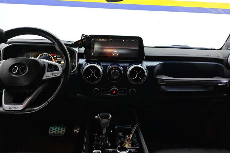 Used BAIC Off-Road BJ40 2019 2.3T Automatic Four-Wheel Drive Ring the Tower Champion Edition China VI Audio And AC Panel