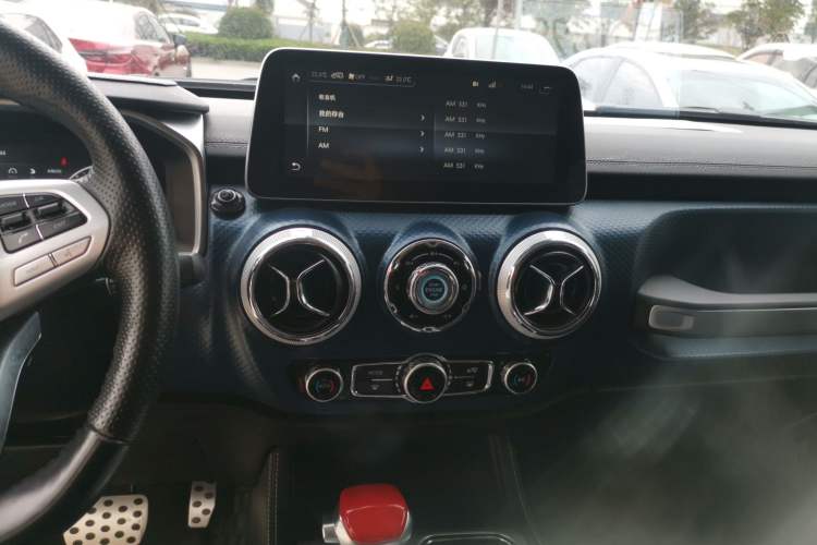 Used BAIC Off-Road BJ40 2019 2.3T Automatic Four-Wheel Drive Ring the Tower Champion Edition China VI Audio And AC Panel