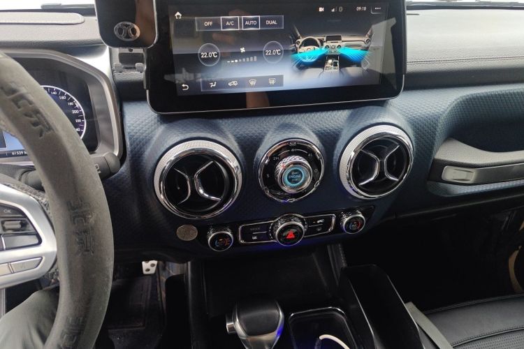 Used BAIC Off-Road BJ40 2019 2.3T Automatic Four-Wheel Drive Ring the Tower Champion Edition China VI Audio And AC Panel