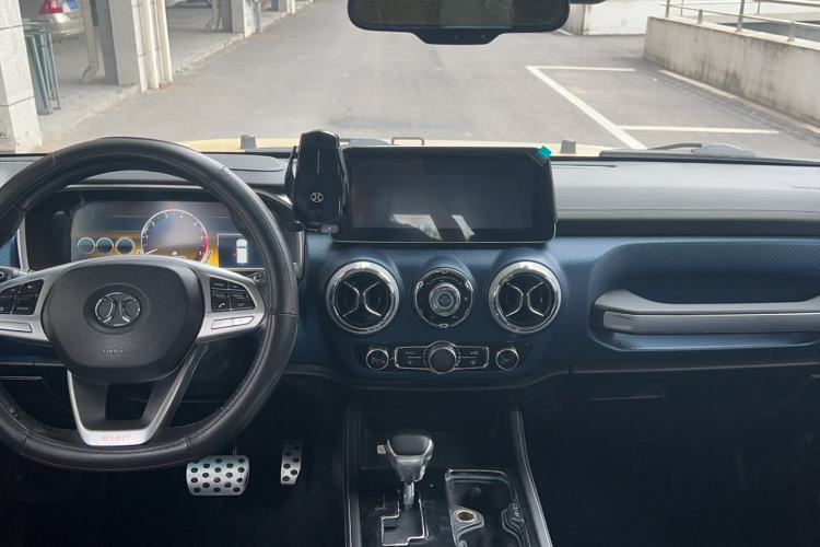 Used BAIC Off-Road BJ40 2019 2.3T Automatic Four-Wheel Drive Ring the Tower Champion Edition China VI Audio And AC Panel