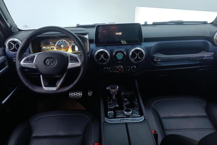 Used BAIC Off-Road BJ40 2019 2.3T Automatic Four-Wheel Drive Ring the Tower Champion Edition China VI Center Console