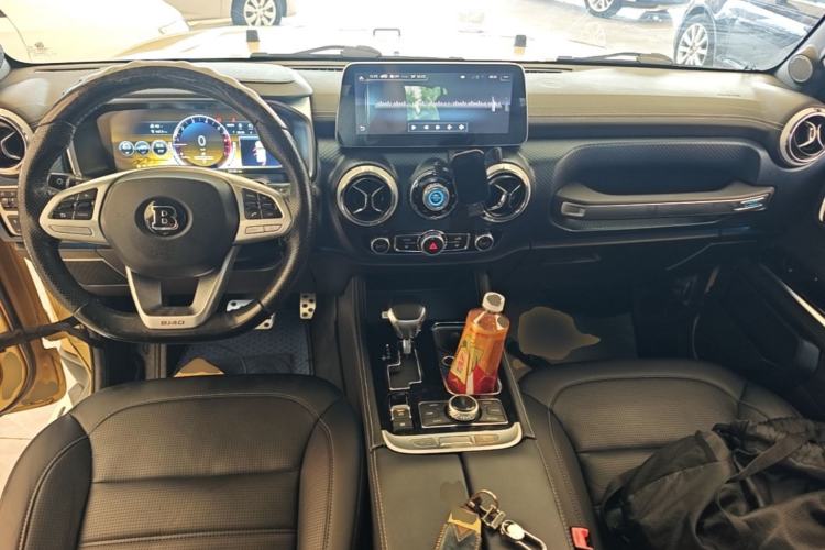 Used BAIC Off-Road BJ40 2019 2.3T Automatic Four-Wheel Drive Ring the Tower Champion Edition China VI Center Console