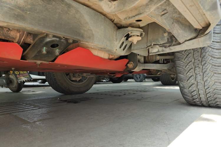 Used BAIC Off-Road BJ40 2019 2.3T Automatic Four-Wheel Drive Ring the Tower Champion Edition China VI Chassis Front Right