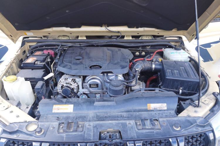 Used BAIC Off-Road BJ40 2019 2.3T Automatic Four-Wheel Drive Ring the Tower Champion Edition China VI Engine Bay
