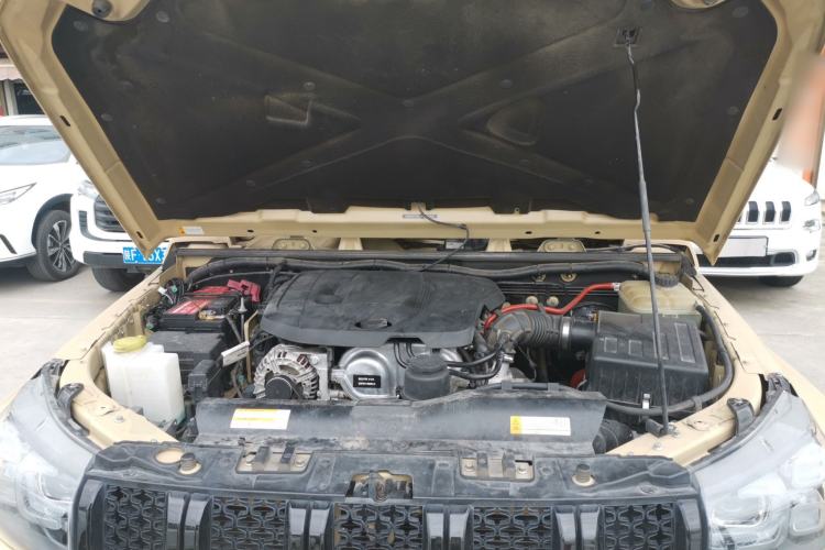 Used BAIC Off-Road BJ40 2019 2.3T Automatic Four-Wheel Drive Ring the Tower Champion Edition China VI Engine Bay