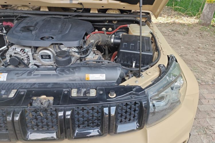 Used BAIC Off-Road BJ40 2019 2.3T Automatic Four-Wheel Drive Ring the Tower Champion Edition China VI Engine Bay Left