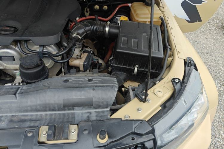 Used BAIC Off-Road BJ40 2019 2.3T Automatic Four-Wheel Drive Ring the Tower Champion Edition China VI Engine Bay Left