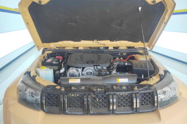 Used BAIC Off-Road BJ40 2019 2.3T Automatic Four-Wheel Drive Ring the Tower Champion Edition China VI Engine Bay