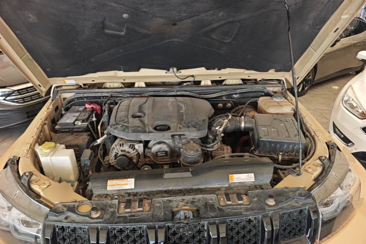 Used BAIC Off-Road BJ40 2019 2.3T Automatic Four-Wheel Drive Ring the Tower Champion Edition China VI Engine Bay