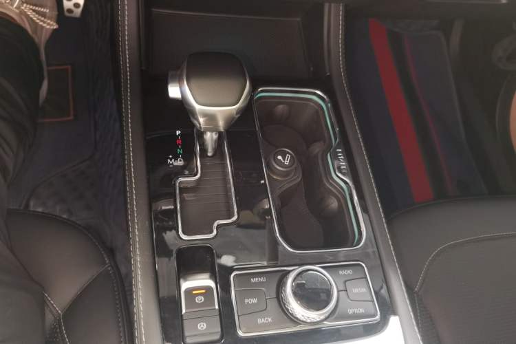 Used BAIC Off-Road BJ40 2019 2.3T Automatic Four-Wheel Drive Ring the Tower Champion Edition China VI Gear Lever