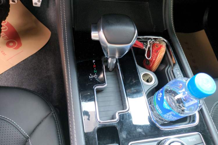 Used BAIC Off-Road BJ40 2019 2.3T Automatic Four-Wheel Drive Ring the Tower Champion Edition China VI Gear Lever