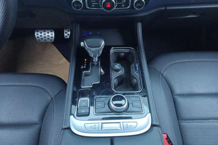 Used BAIC Off-Road BJ40 2019 2.3T Automatic Four-Wheel Drive Ring the Tower Champion Edition China VI Gear Lever