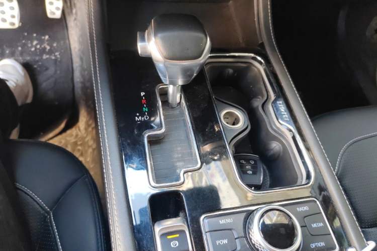 Used BAIC Off-Road BJ40 2019 2.3T Automatic Four-Wheel Drive Ring the Tower Champion Edition China VI Gear Lever