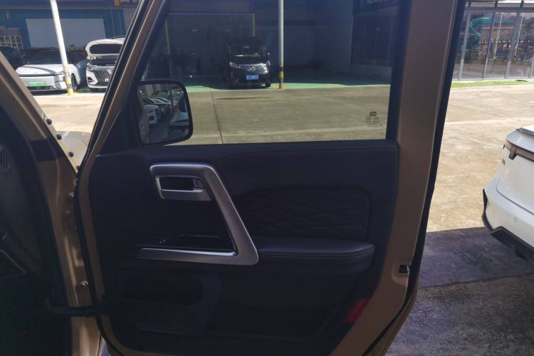 Used BAIC Off-Road BJ40 2019 2.3T Automatic Four-Wheel Drive Ring the Tower Champion Edition China VI Interior 2