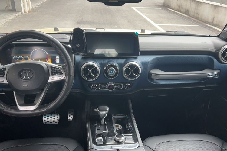 Used BAIC Off-Road BJ40 2019 2.3T Automatic Four-Wheel Drive Ring the Tower Champion Edition China VI Interior 2