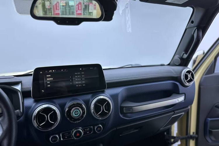 Used BAIC Off-Road BJ40 2019 2.3T Automatic Four-Wheel Drive Ring the Tower Champion Edition China VI Interior 3
