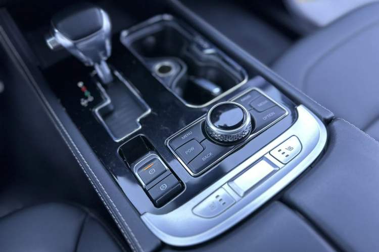 Used BAIC Off-Road BJ40 2019 2.3T Automatic Four-Wheel Drive Ring the Tower Champion Edition China VI Interior 4