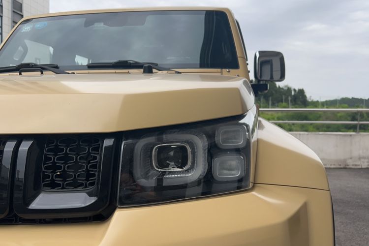 Used BAIC Off-Road BJ40 2019 2.3T Automatic Four-Wheel Drive Ring the Tower Champion Edition China VI Left Front Headlight