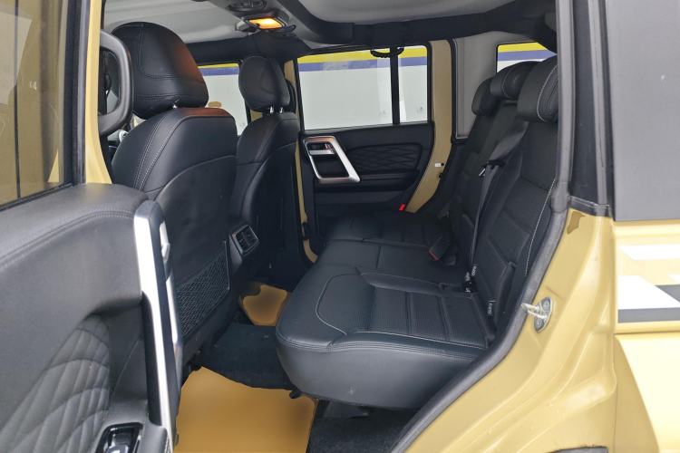 Used BAIC Off-Road BJ40 2019 2.3T Automatic Four-Wheel Drive Ring the Tower Champion Edition China VI Left Rear Seat