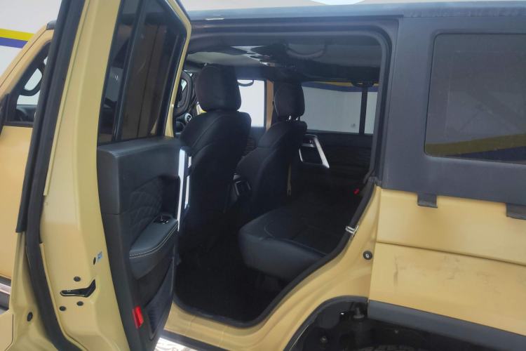 Used BAIC Off-Road BJ40 2019 2.3T Automatic Four-Wheel Drive Ring the Tower Champion Edition China VI Left Rear Seat
