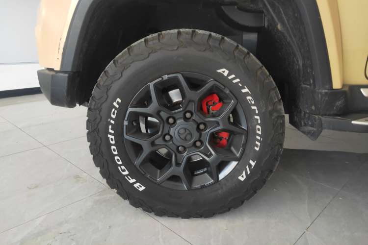 Used BAIC Off-Road BJ40 2019 2.3T Automatic Four-Wheel Drive Ring the Tower Champion Edition China VI Left Rear Wheel Hub