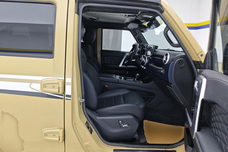 Used BAIC Off-Road BJ40 2019 2.3T Automatic Four-Wheel Drive Ring the Tower Champion Edition China VI Right Front Seat