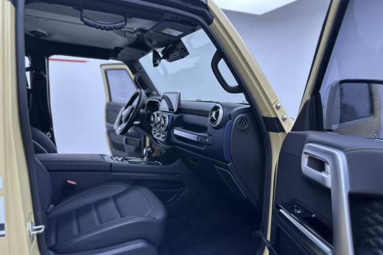 Used BAIC Off-Road BJ40 2019 2.3T Automatic Four-Wheel Drive Ring the Tower Champion Edition China VI Right Front Seat