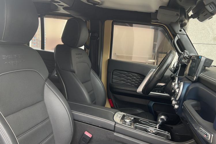 Used BAIC Off-Road BJ40 2019 2.3T Automatic Four-Wheel Drive Ring the Tower Champion Edition China VI Right Front Seat