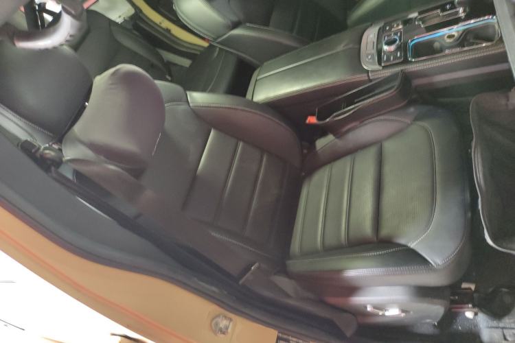 Used BAIC Off-Road BJ40 2019 2.3T Automatic Four-Wheel Drive Ring the Tower Champion Edition China VI Right Front Seat
