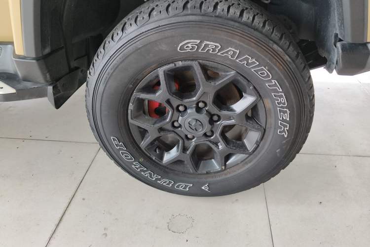 Used BAIC Off-Road BJ40 2019 2.3T Automatic Four-Wheel Drive Ring the Tower Champion Edition China VI Right Front Wheel Hub