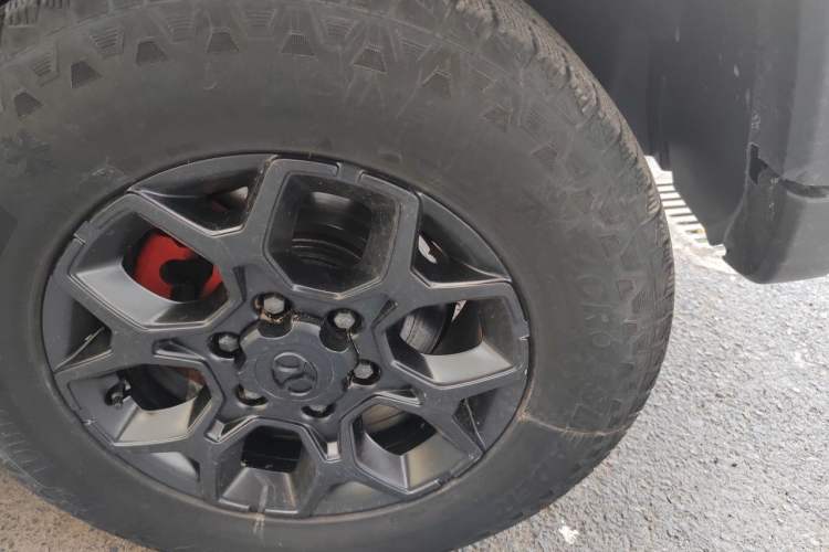 Used BAIC Off-Road BJ40 2019 2.3T Automatic Four-Wheel Drive Ring the Tower Champion Edition China VI Right Front Wheel Hub