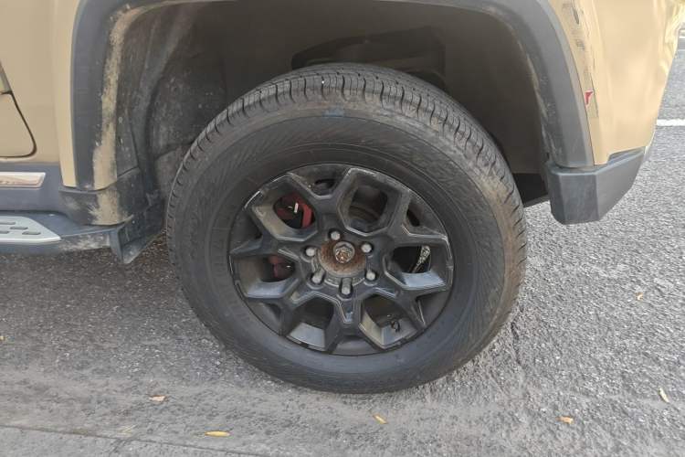 Used BAIC Off-Road BJ40 2019 2.3T Automatic Four-Wheel Drive Ring the Tower Champion Edition China VI Right Front Wheel Hub