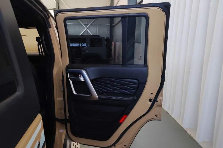 Used BAIC Off-Road BJ40 2019 2.3T Automatic Four-Wheel Drive Ring the Tower Champion Edition China VI Right Rear Door Interior