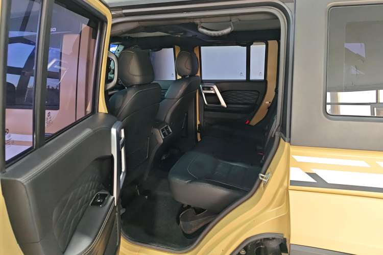 Used BAIC Off-Road BJ40 2019 2.3T Automatic Four-Wheel Drive Ring the Tower Champion Edition China VI Right Rear Seat