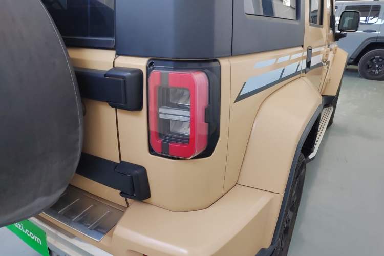 Used BAIC Off-Road BJ40 2019 2.3T Automatic Four-Wheel Drive Ring the Tower Champion Edition China VI Right Rear Taillight