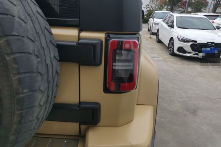 Used BAIC Off-Road BJ40 2019 2.3T Automatic Four-Wheel Drive Ring the Tower Champion Edition China VI Right Rear Taillight