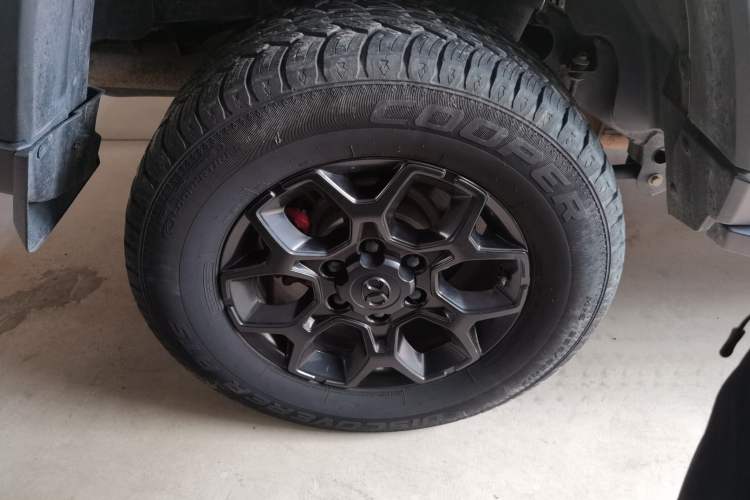 Used BAIC Off-Road BJ40 2019 2.3T Automatic Four-Wheel Drive Ring the Tower Champion Edition China VI Right Rear Wheel Hub