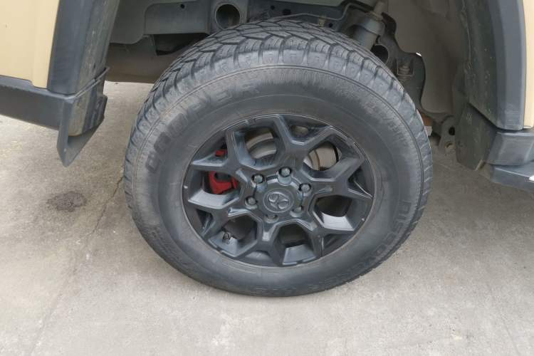 Used BAIC Off-Road BJ40 2019 2.3T Automatic Four-Wheel Drive Ring the Tower Champion Edition China VI Right Rear Wheel Hub