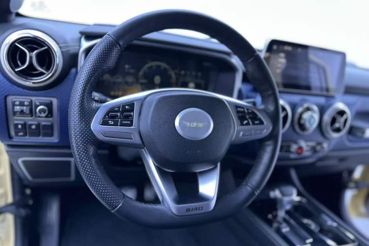 Used BAIC Off-Road BJ40 2019 2.3T Automatic Four-Wheel Drive Ring the Tower Champion Edition China VI Steering Wheel