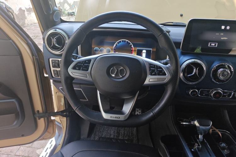 Used BAIC Off-Road BJ40 2019 2.3T Automatic Four-Wheel Drive Ring the Tower Champion Edition China VI Steering Wheel