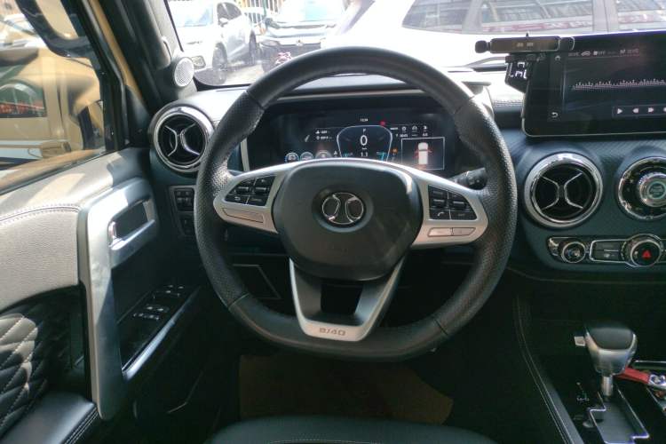 Used BAIC Off-Road BJ40 2019 2.3T Automatic Four-Wheel Drive Ring the Tower Champion Edition China VI Steering Wheel