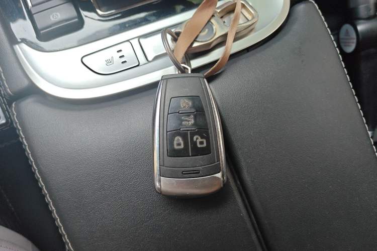 Used BAIC Off-Road BJ40 2019 2.3T Automatic Four-Wheel Drive Ring the Tower Champion Edition China VI Vehicle Key
