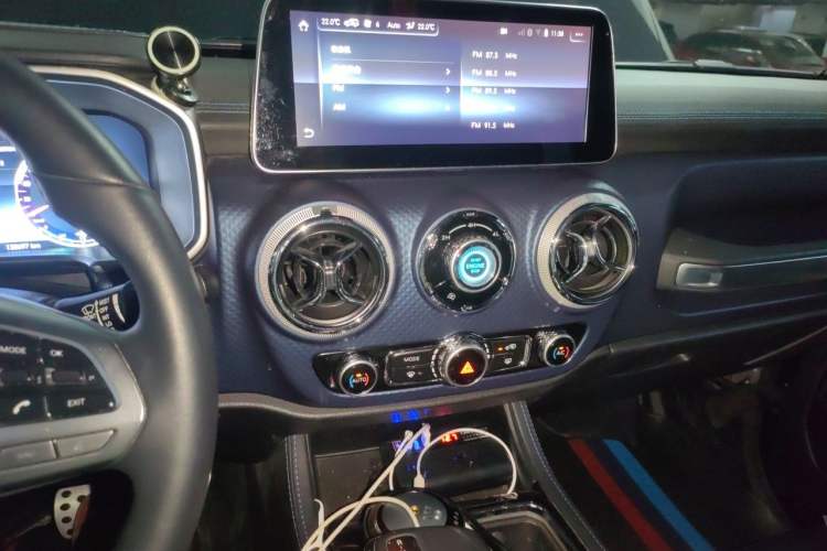 Used BAIC Off-Road BJ40 2020 2.0T Automatic Four-Wheel Drive Urban Hunter Edition Chivalrous Type Audio And AC Panel