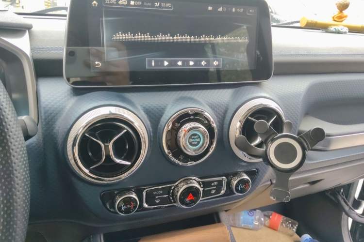 Used BAIC Off-Road BJ40 2020 2.0T Automatic Four-Wheel Drive Urban Hunter Edition Prestige Version Audio And AC Panel