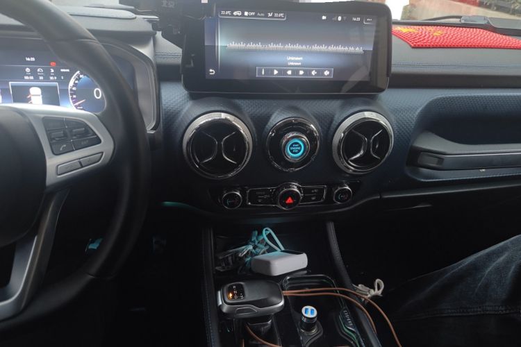 Used BAIC Off-Road BJ40 2020 2.0T Automatic Four-Wheel Drive Urban Hunter Edition Chivalrous Type Audio And AC Panel