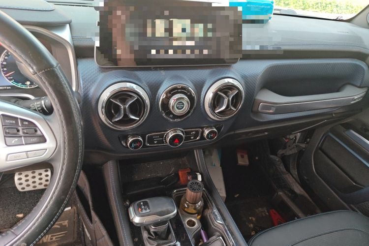 Used BAIC Off-Road BJ40 2020 2.0T Automatic Four-Wheel Drive Urban Hunter Edition Chivalrous Type Audio And AC Panel