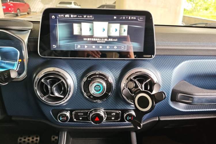 Used BAIC Off-Road BJ40 2020 2.0T Automatic Four-Wheel Drive Urban Hunter Edition Prestige Version Audio And AC Panel