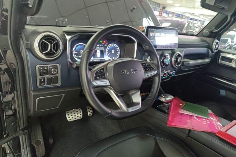 Used BAIC Off-Road BJ40 2020 2.0T Automatic Four-Wheel Drive Tribute Edition 2020 Xieke Version Center Console