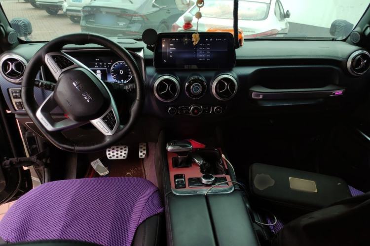 Used BAIC Off-Road BJ40 2020 2.0T Automatic Four-Wheel Drive Urban Hunter Edition Prestige Version Center Console